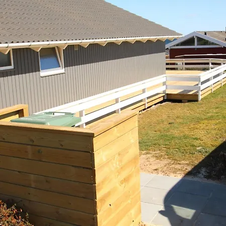 Apsolon - 150m From The Sea By Interhome * Sjolund