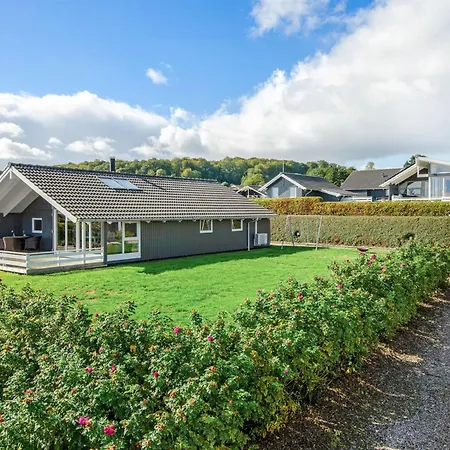 Prázdninový dům Apsolon - 150m From The Sea By Interhome *