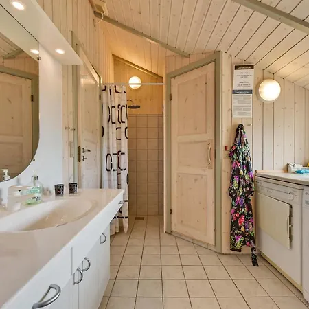 Σπίτι διακοπών Apsolon - 150m From The Sea By Interhome