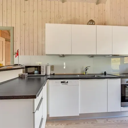 Apsolon - 150m From The Sea By Interhome Feriehus *