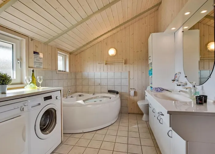 Apsolon - 150m From The Sea By Interhome *